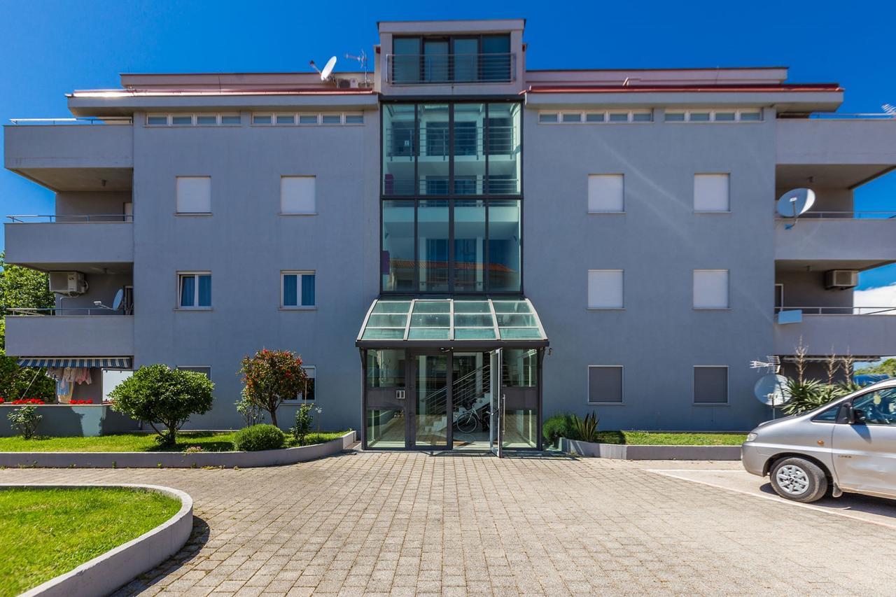 Adriano 2br With Terrace * Zadar
