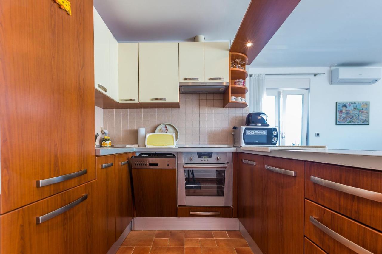 Adriano 2br With Terrace