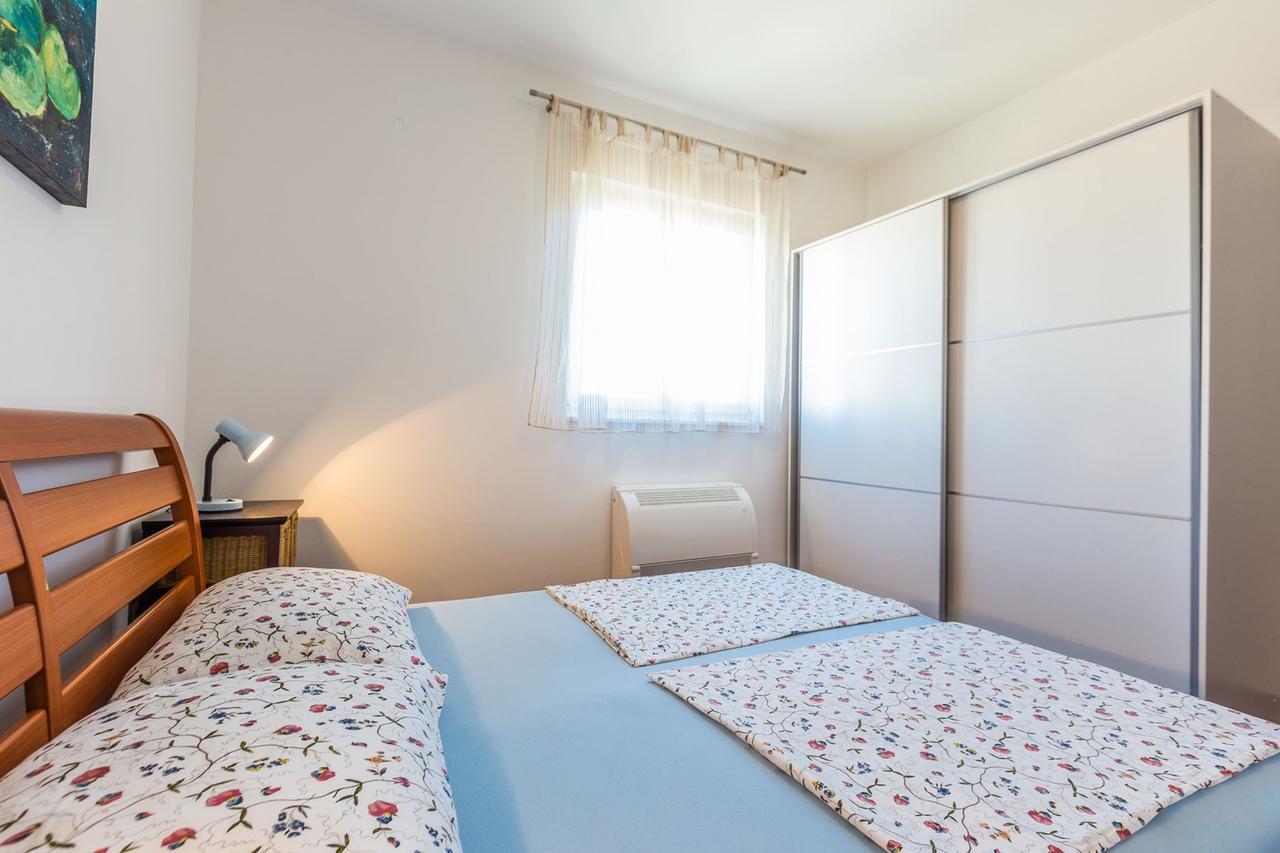 Adriano 2br With Terrace Apartament