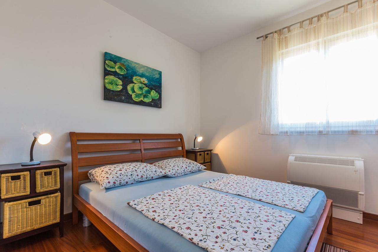 Adriano 2br With Terrace * Zadar